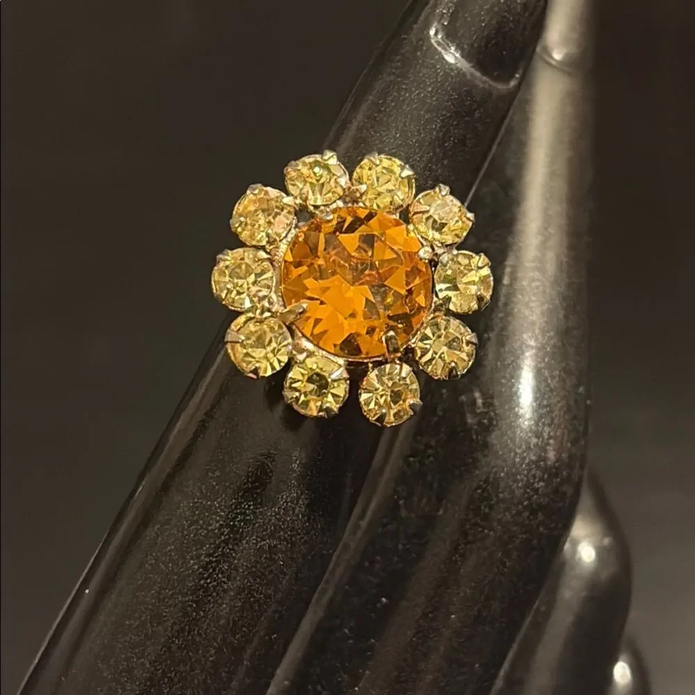 Sparkly Vintage Pink Rhinestone Floral Ring